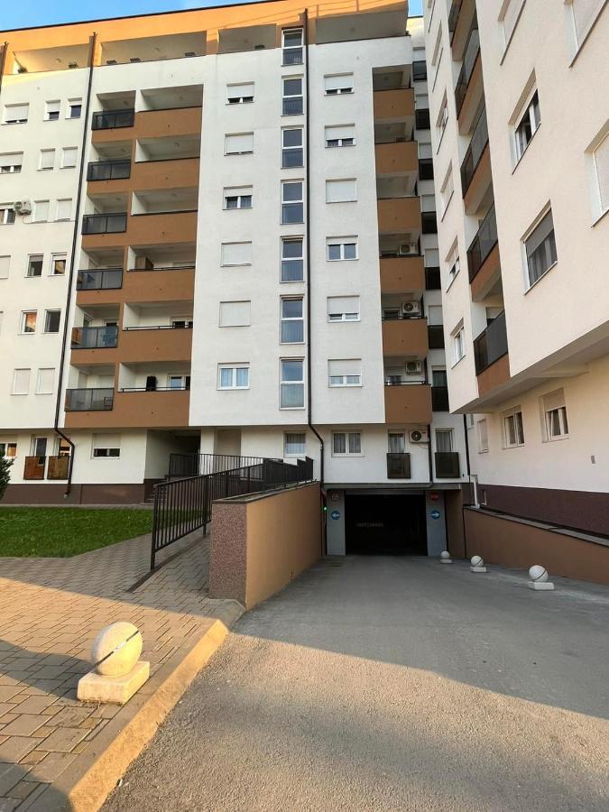Lukana Apartma *